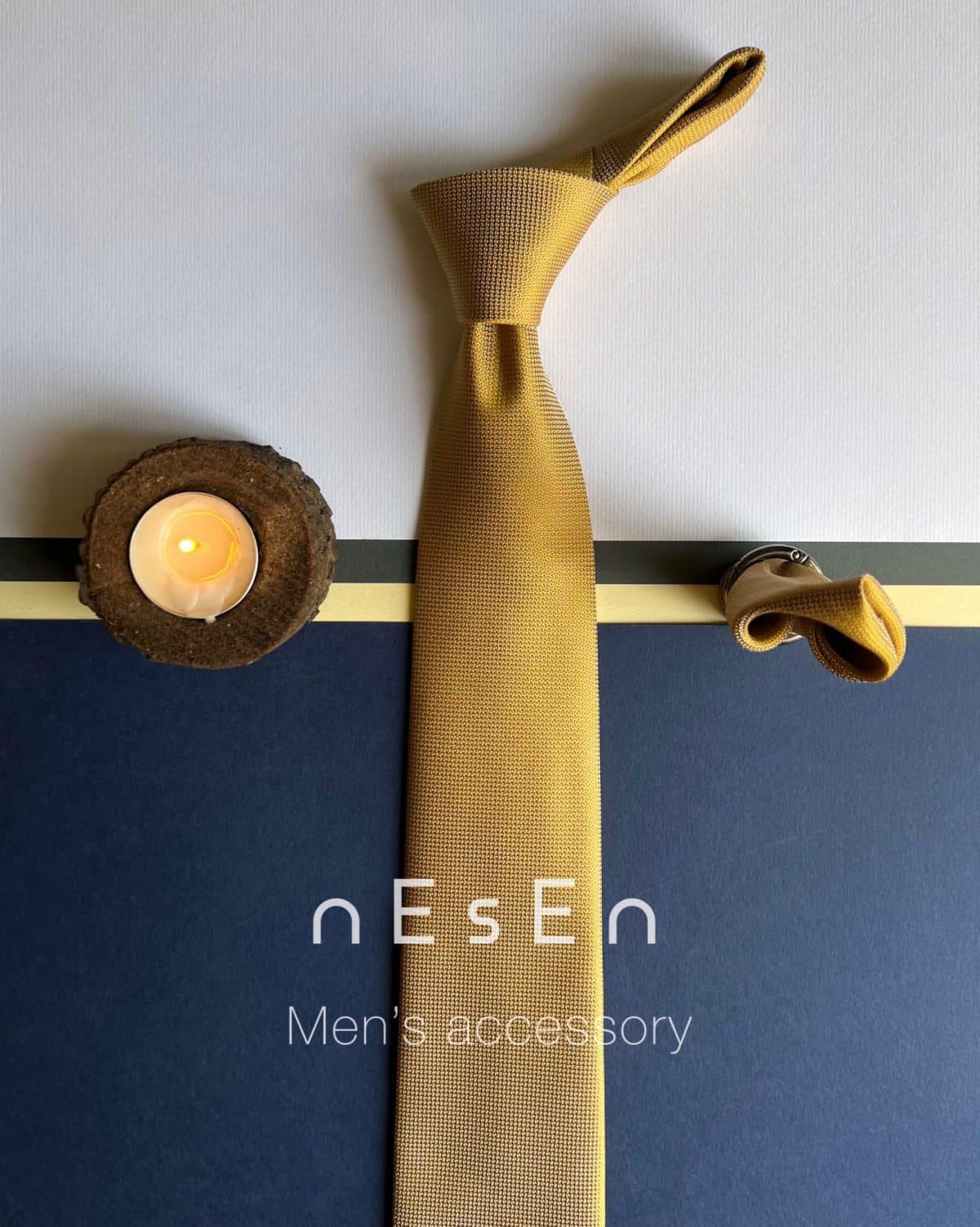 کراوات طلایی ساده مناسب داماد