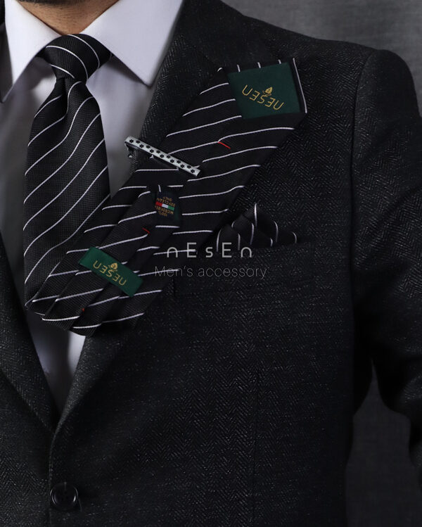 ست کراوات و دستمال جیب مردانه NESEN | طرح کجراه مشکی T136