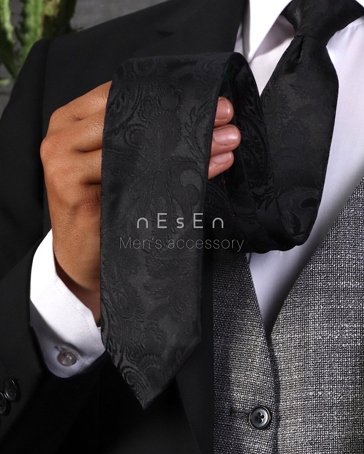 ست کراوات و دستمال‌جیب مردانه نسن | طرح بته‌جقه مشکی T89